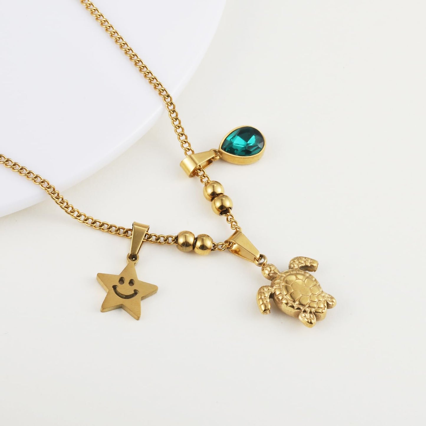 LCTrusttmor Gahna Sea Turtle Necklaces for Women, 18K Gold Plated Slime Star Charm with Adjustable Chain Link for Women, Summer Beach Jewelry Gifts