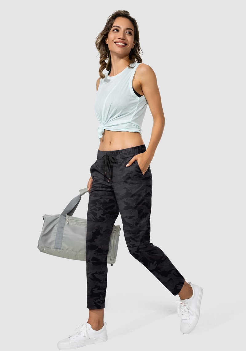 G Gradual Women's Pants with Deep Pockets 7/8 Stretch Sweatpants for Women Athletic, Golf, Lounge, Work (Black Camo, 3X-Large)