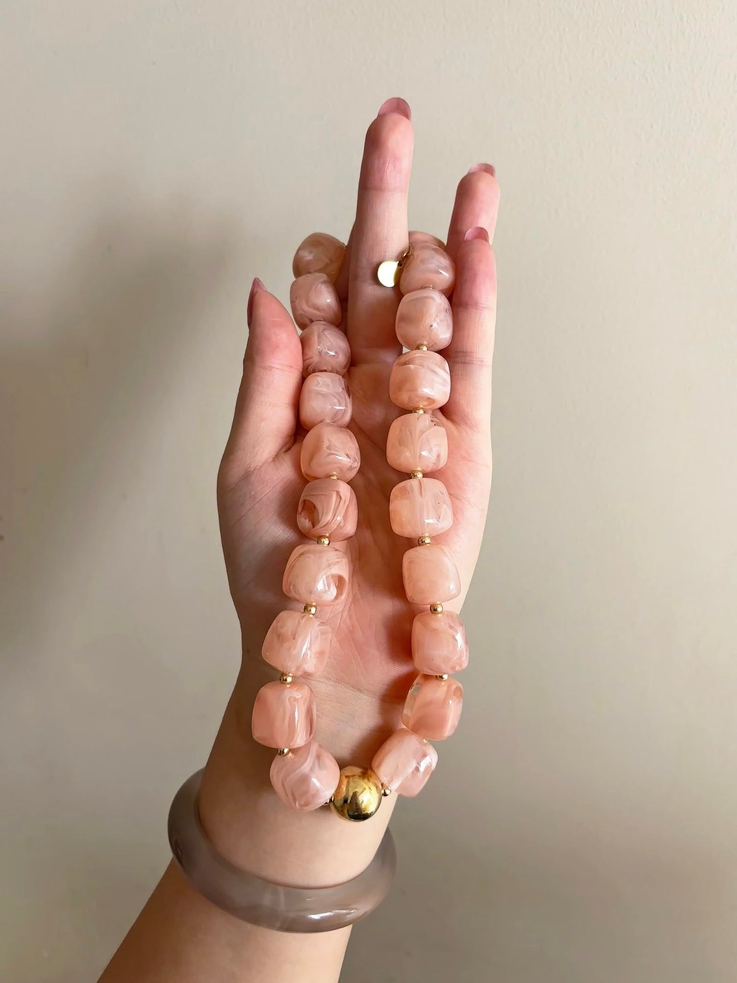 joymiao Big Bead Necklace Chunky Beaded Necklaces for Women Acrylic Bead Choker Statement Necklace Handmade Summer Jewelry Gifts