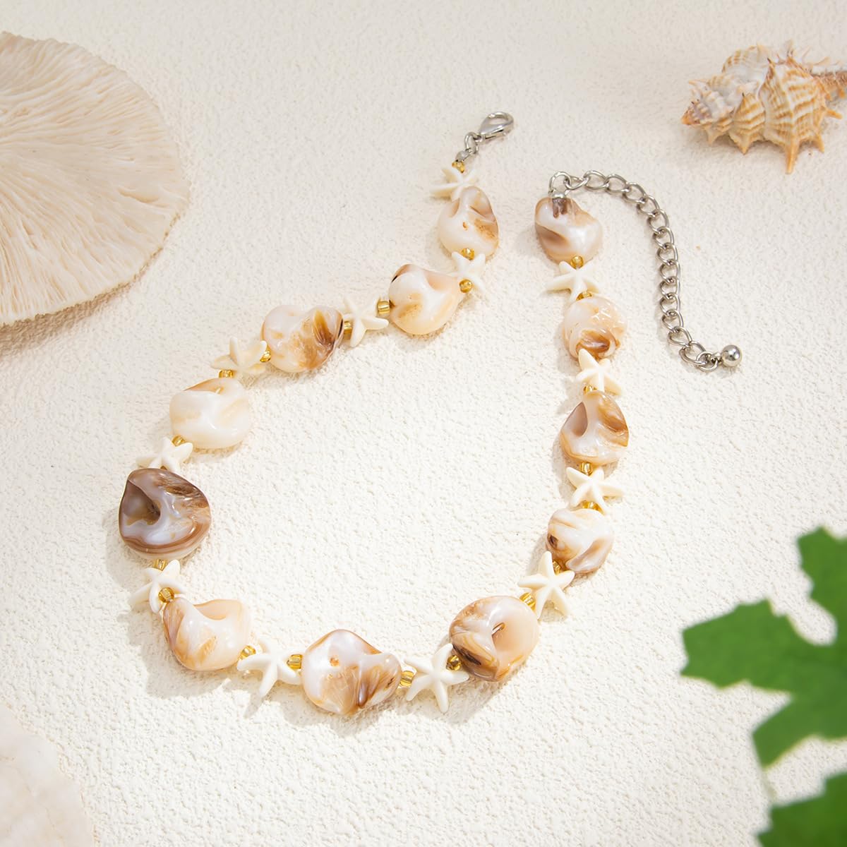 VKLSEPW Starfish Shell Chip Choker Necklace For Women Coastal Beach Vacation Irregular Shell Collar Necklace Gold Tone Ocean Jewelry Two Colors (White)