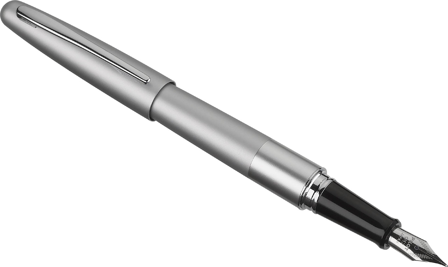 PILOT Metropolitan Collection Fountain Pen, Silver Barrel, Classic Design, Medium Nib, Black Ink (91108)