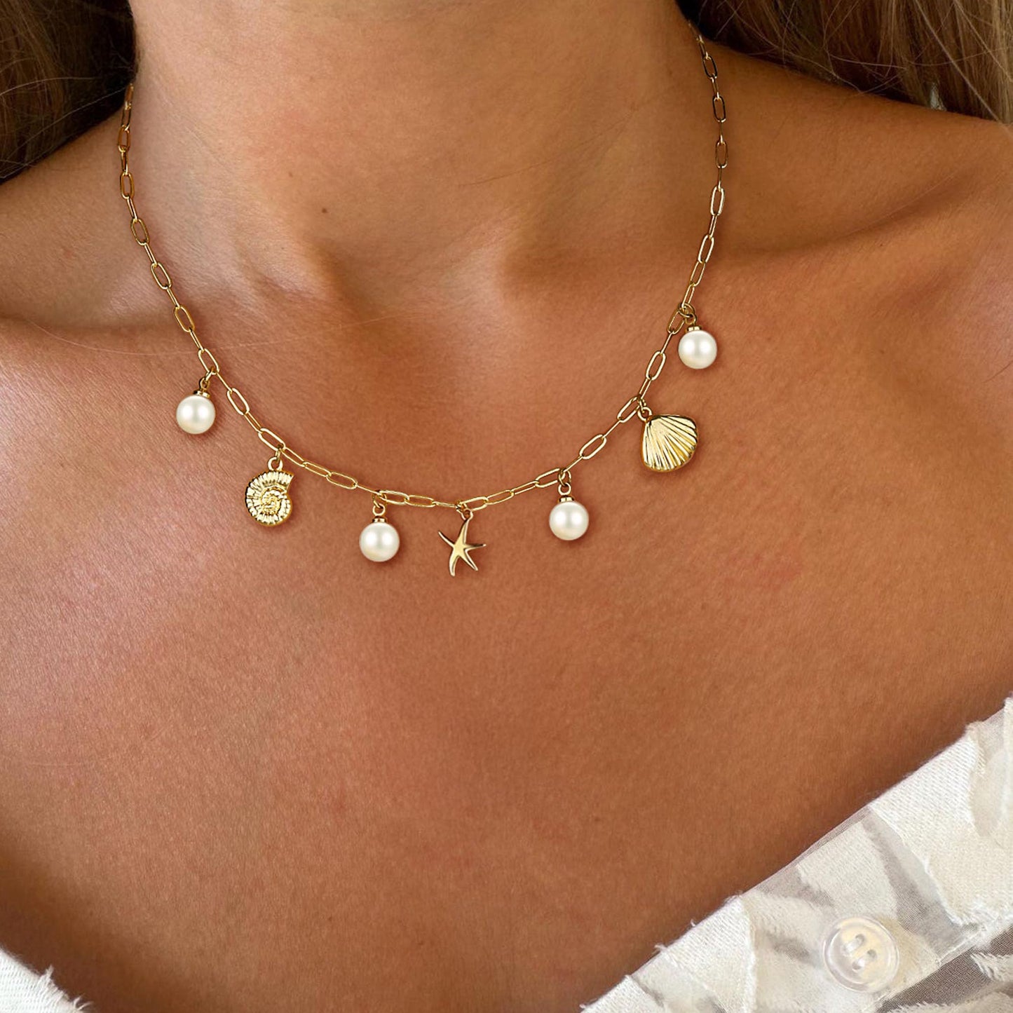 SELSHE Charm Necklace for Women,Dainty 14K Gold Plated Statement Beach Necklaces Cute Pearl Seashell Starfish Necklace Charms Waterproof Beach Necklaces for Women Trendy Summer Jewelry