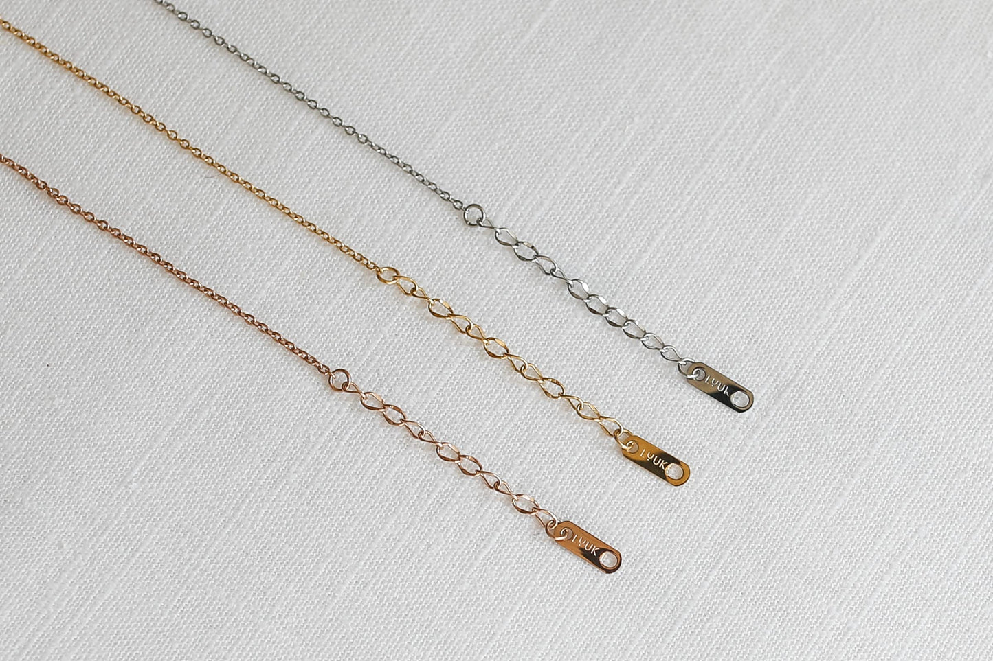 LUUK LIFESTYLE Stainless steel necklace for women with palm tree pendant and HAPPINESS card, gift idea, summer symbol, beach motif, friendship present, adjustable length 19”, fashion jewelry, silver