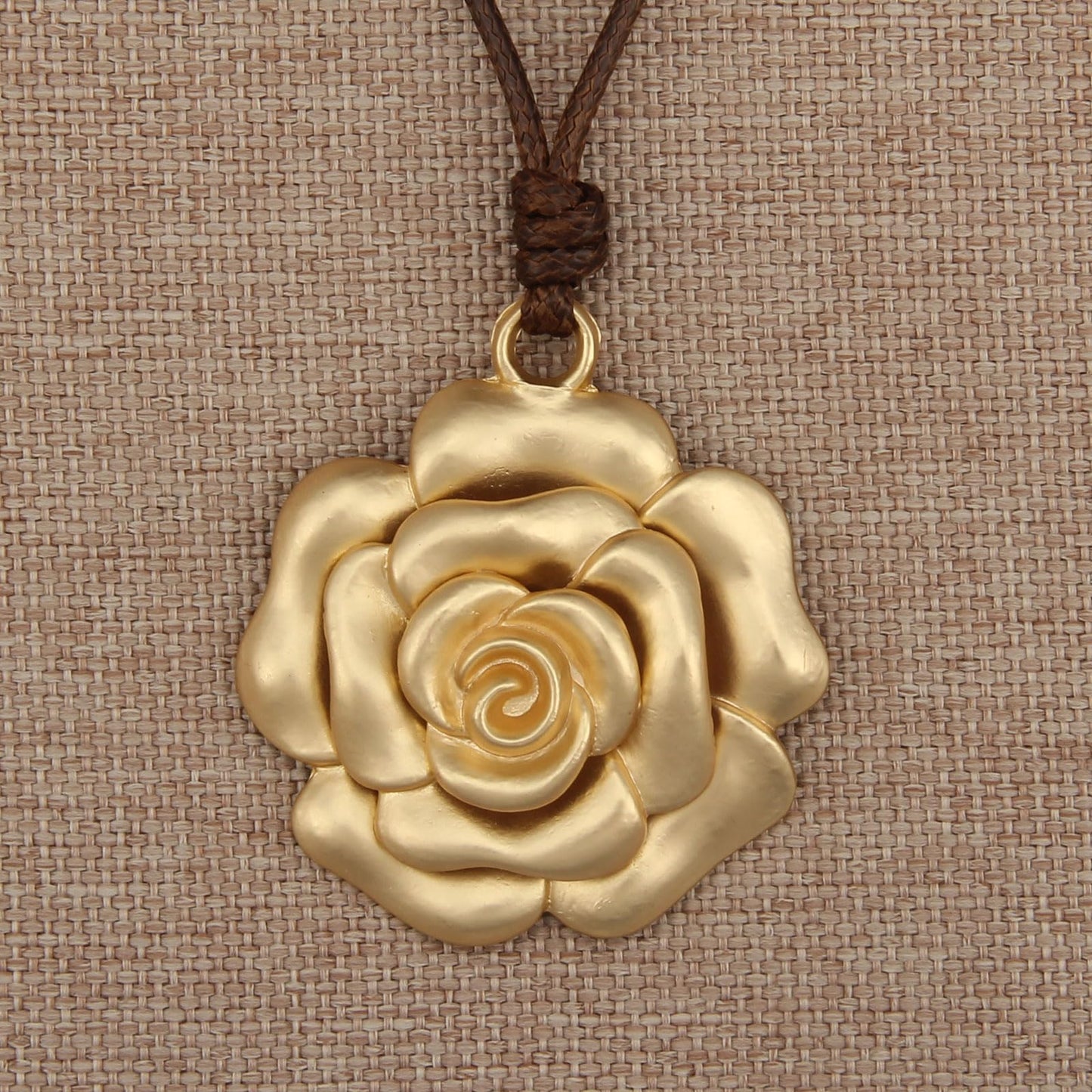 joymiao Chunky Boho Necklaces for Women Vintage Necklace with Large Gold Rose Pendant Chunky Necklaces Vintage Jewelry