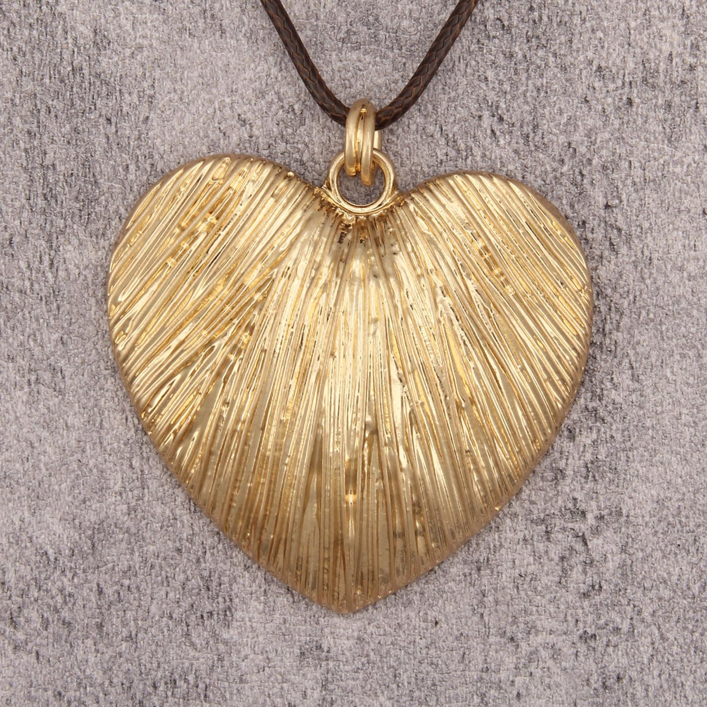 joymiao Boho Necklaces for Women Chunky Vintage Necklaces Large Pendant Necklace with Gold Heart Long Chain Bohemian Hippie Style