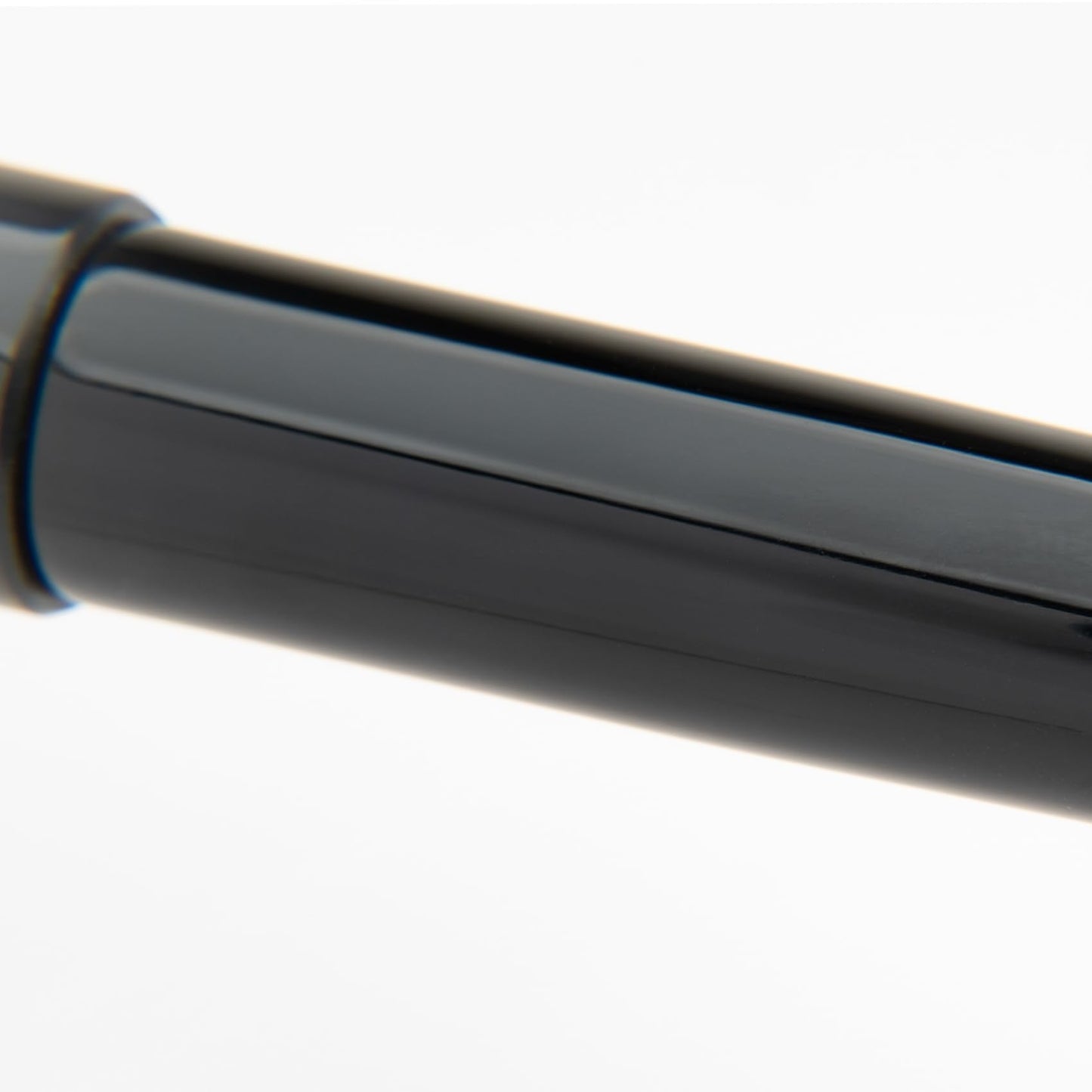 Conklin All American Fountain Pen in Black – Medium Nib, Timeless Design & Premium Craftsmanship – Ideal Gift for Professionals & Collectors
