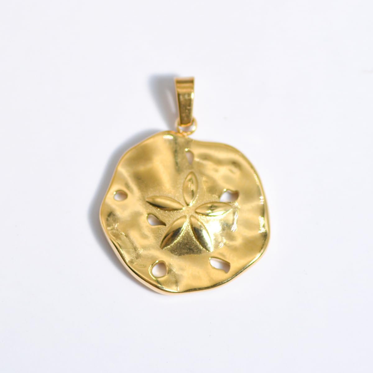 Gold Sand Dollar necklace for Women Trendy Dainty 18K Gold Chain Lucky Summer Beach necklace Sand Dollar jewelry Pendant Gift Card for Women Mom Grandma (Sand Dollar)