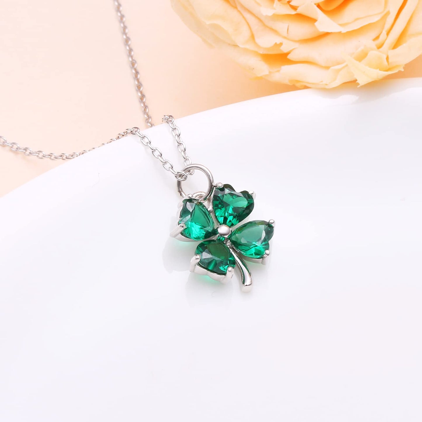DAOCHONG S925 Sterling Silver Choker Short Dainty Leaf Clover Shamrock Necklace Pendant for Women Jewelry Gift