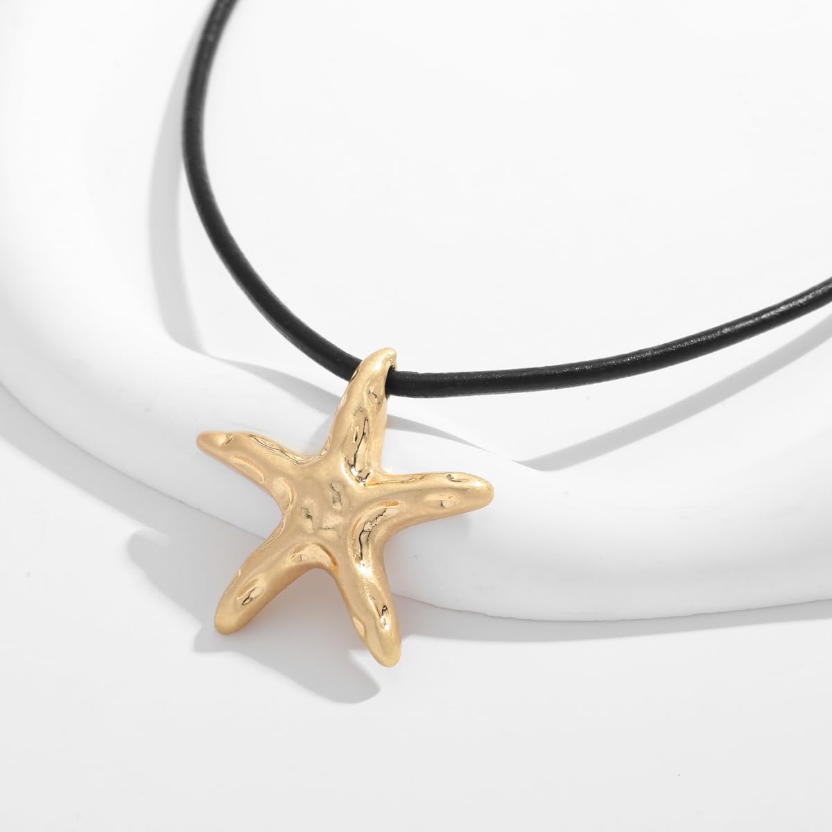INNERDIVA Starfish Necklace with Black Leather Cord, Gold Ocean Starfish Pendant Necklace Eco-Friendly Beach Jewelry for Women Summer Boho Statement