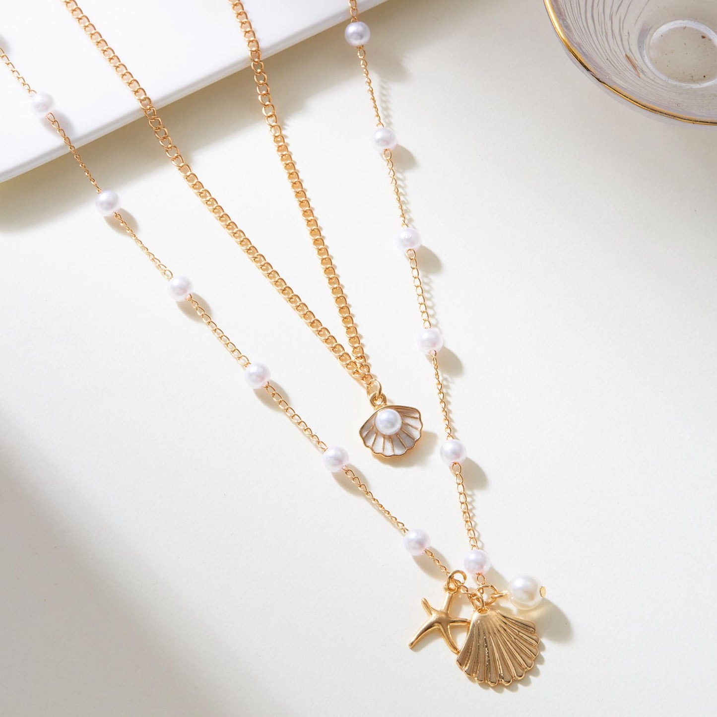 Starfish Shell Beach Necklace for Women Boho Gold Layered Seashell Necklace Conch Shell Pearl Mermaid Necklaces Beach Summer Essentials Jewelry Outfits
