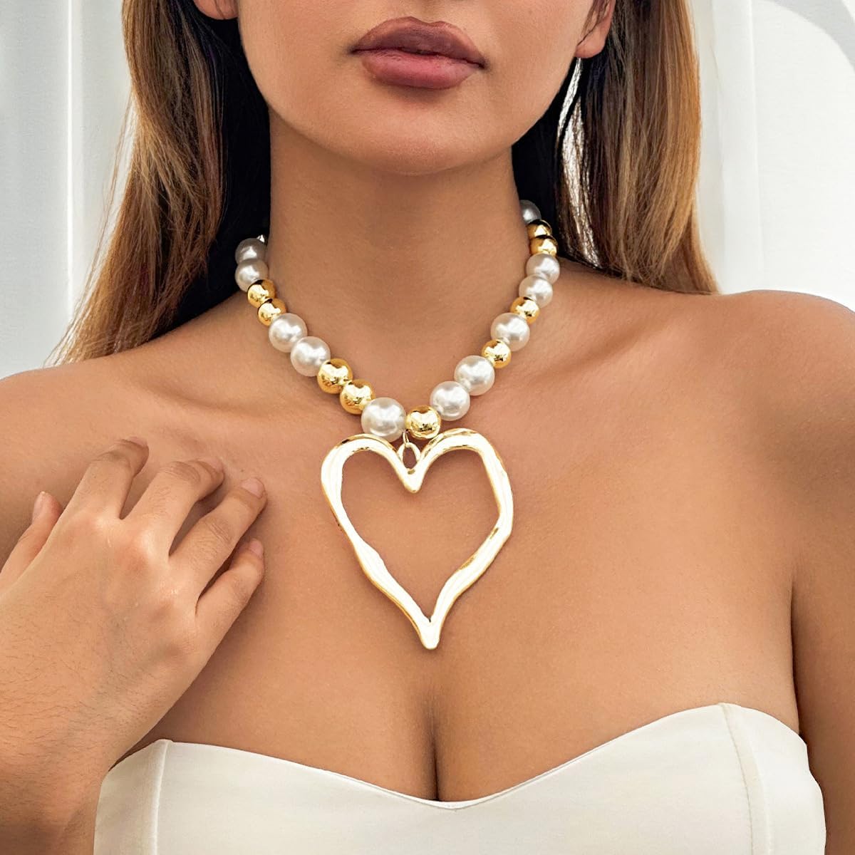 Y2k Large Heart Necklaces for Women Chunky Love Pearl Ball Beads Choker Necklaces Exaggerated Big Hollow Heart Pendant Necklace Statement Jewelry Gifts (Gold1)