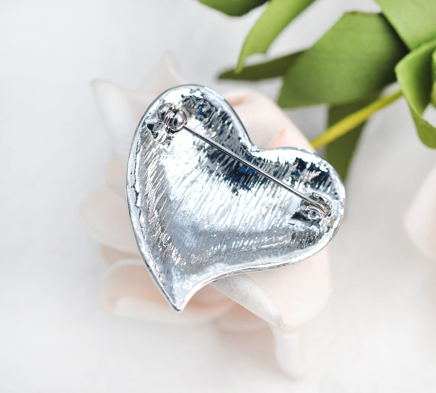 Gyn&Joy Womens Aqua Blue Crystal Love Heart Fashion Brooch