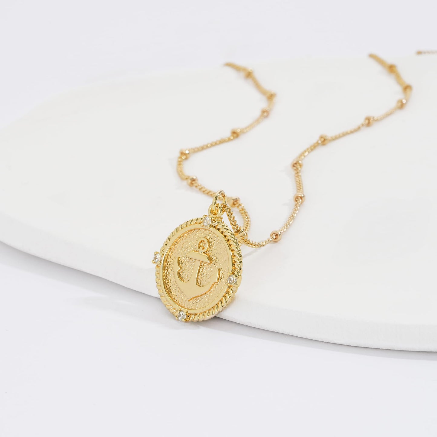 MTMY Gold Starfish Necklace 14K Gold Plated Shell Conch Ocean Pendant Necklace for Women Beach Summer Jewelry(Anchor)