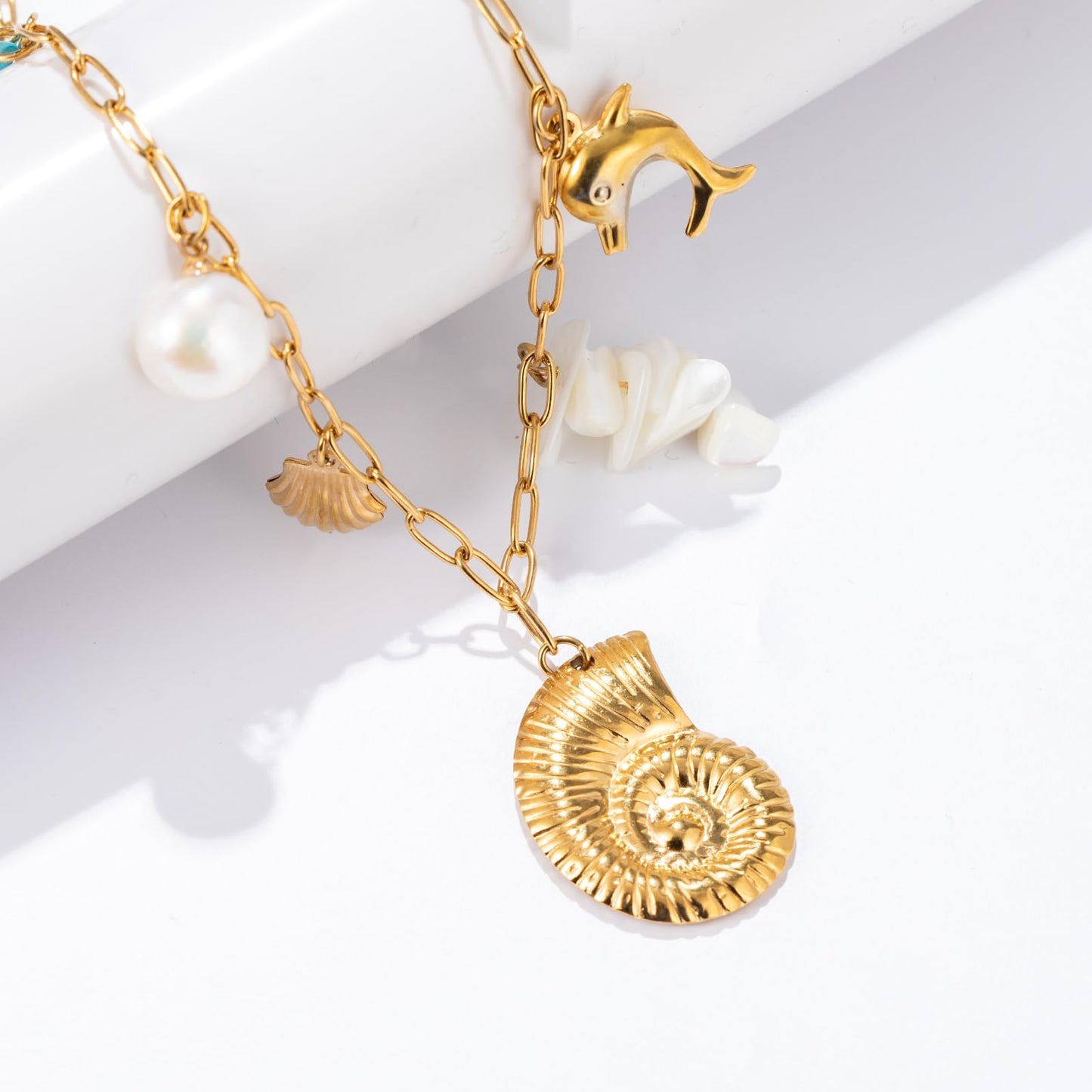 Chunky Gold Necklace Statement Boho Beach Ocean Summer Stainless Steel Jewelry Shell Starfish Turquoise Dolphin Pearl Sun Flower Wave Heart Fish Charm Choker Necklaces for Women(Seashell)