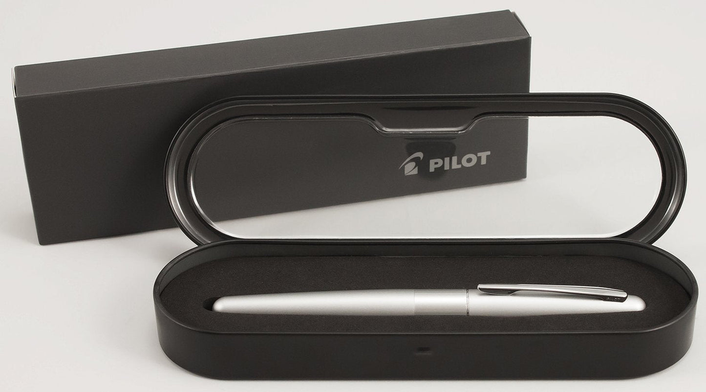 PILOT Metropolitan Collection Fountain Pen, Silver Barrel, Classic Design, Medium Nib, Black Ink (91108)