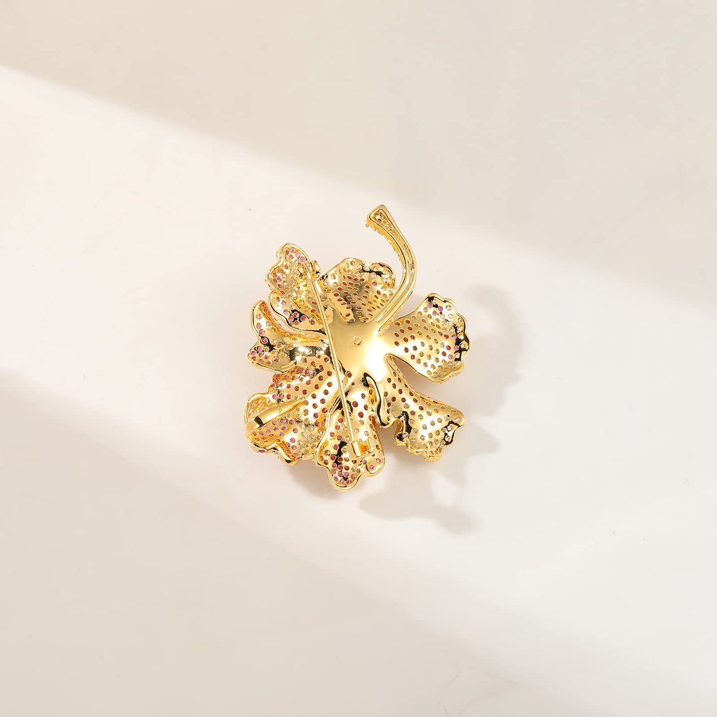 AILONMEI Floral Series Elegant Brooch Pins For Woman Fashion Jewelry, Large Vintage Costume Broches Christmas Gift (Rhododendron, Gold)