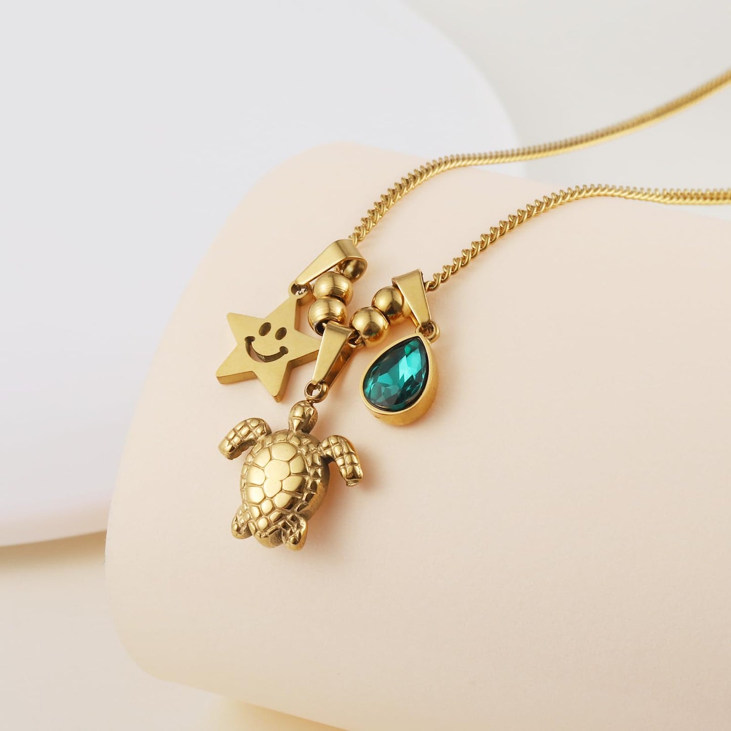 LCTrusttmor Gahna Sea Turtle Necklaces for Women, 18K Gold Plated Slime Star Charm with Adjustable Chain Link for Women, Summer Beach Jewelry Gifts