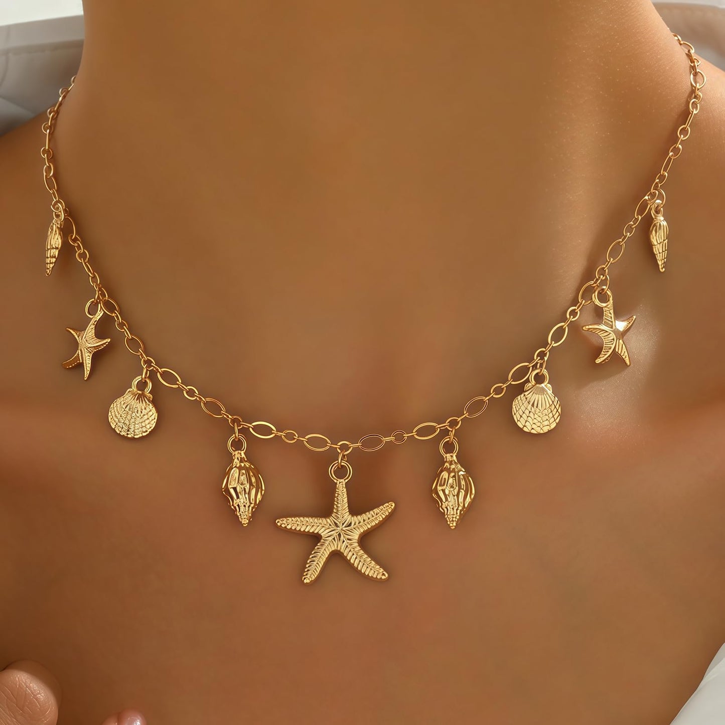 Shell Starfish Necklace for Women, 14k Gold Plated Boho Layered Beaded Charm Pendant Necklace, Dainty Adjustable Pearl Conch Summer Beach Vacation Jewelry Gifts(Starfish Charm)