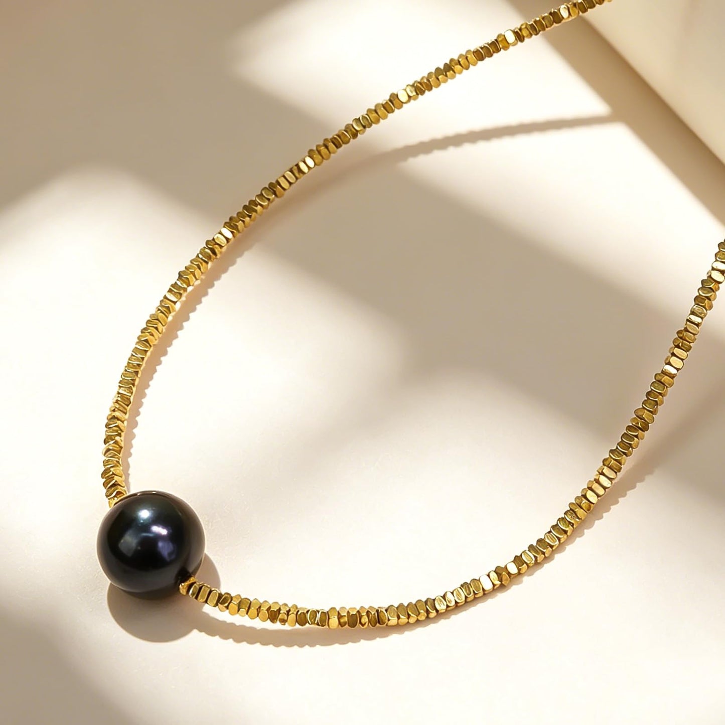 GEMTAL Dainty Single Pearl Pendant Necklaces for Women Trendy,18K Gold Plated Handmade Stone Beaded Choker Necklace,Delicate Round Freshwater Pearl Necklace Jewelry Gift for Women Girls(Black/Gold)