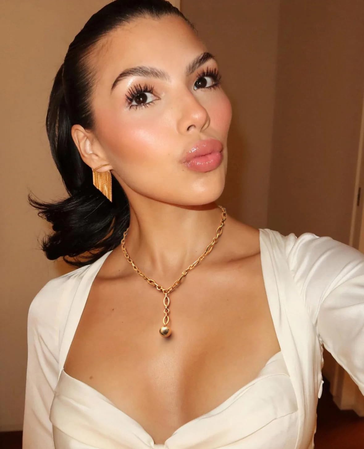 PEARLADA Chunky Gold Plated Y Necklace for Women, Ball Drop lariat Necklace, Statement Necklace for Women Trendy
