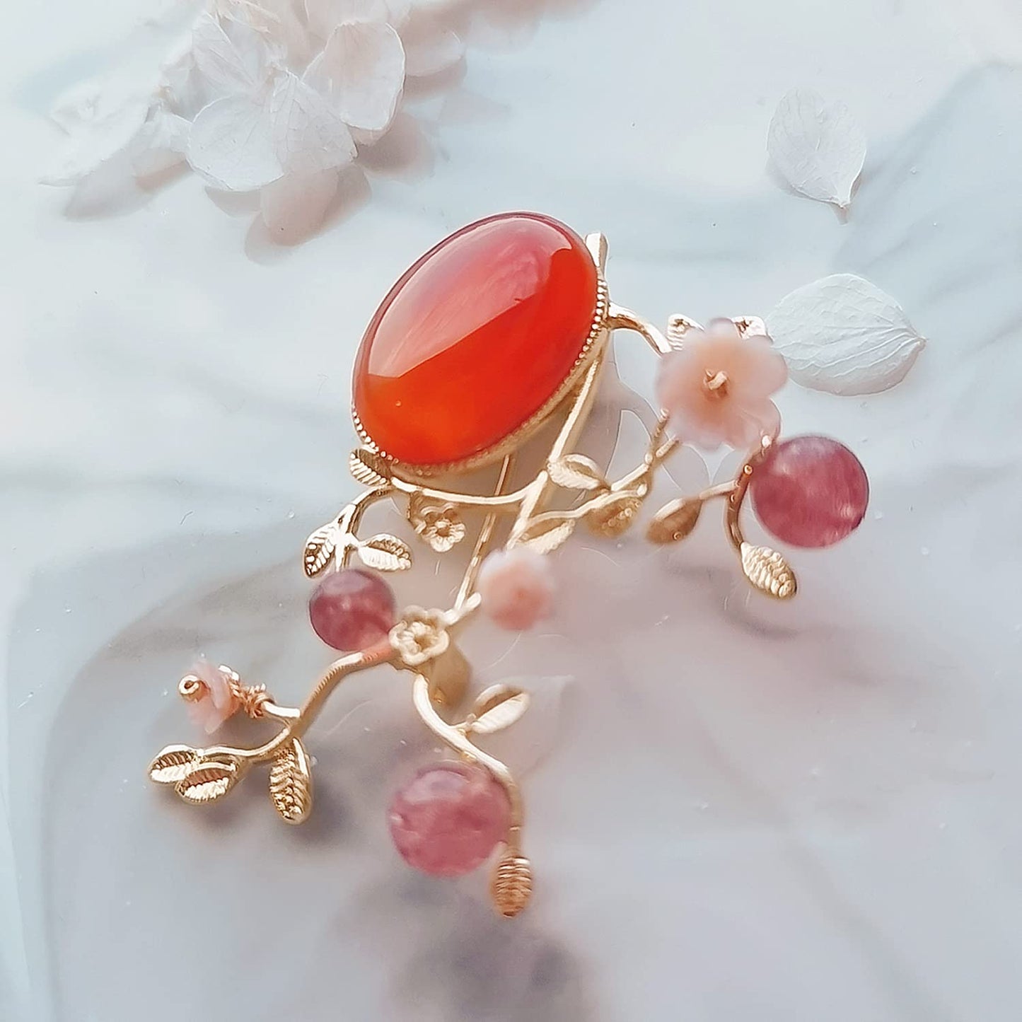 CCijiNG New Year Brooches for Women with Crystal, Flower, Rhinestone Brooches Pins Elegant Jewelry Blossom Fashionable Gifts Ladies Bouquet Brooches Pin for Birthday, Party, New Year, Wedding（Orange）