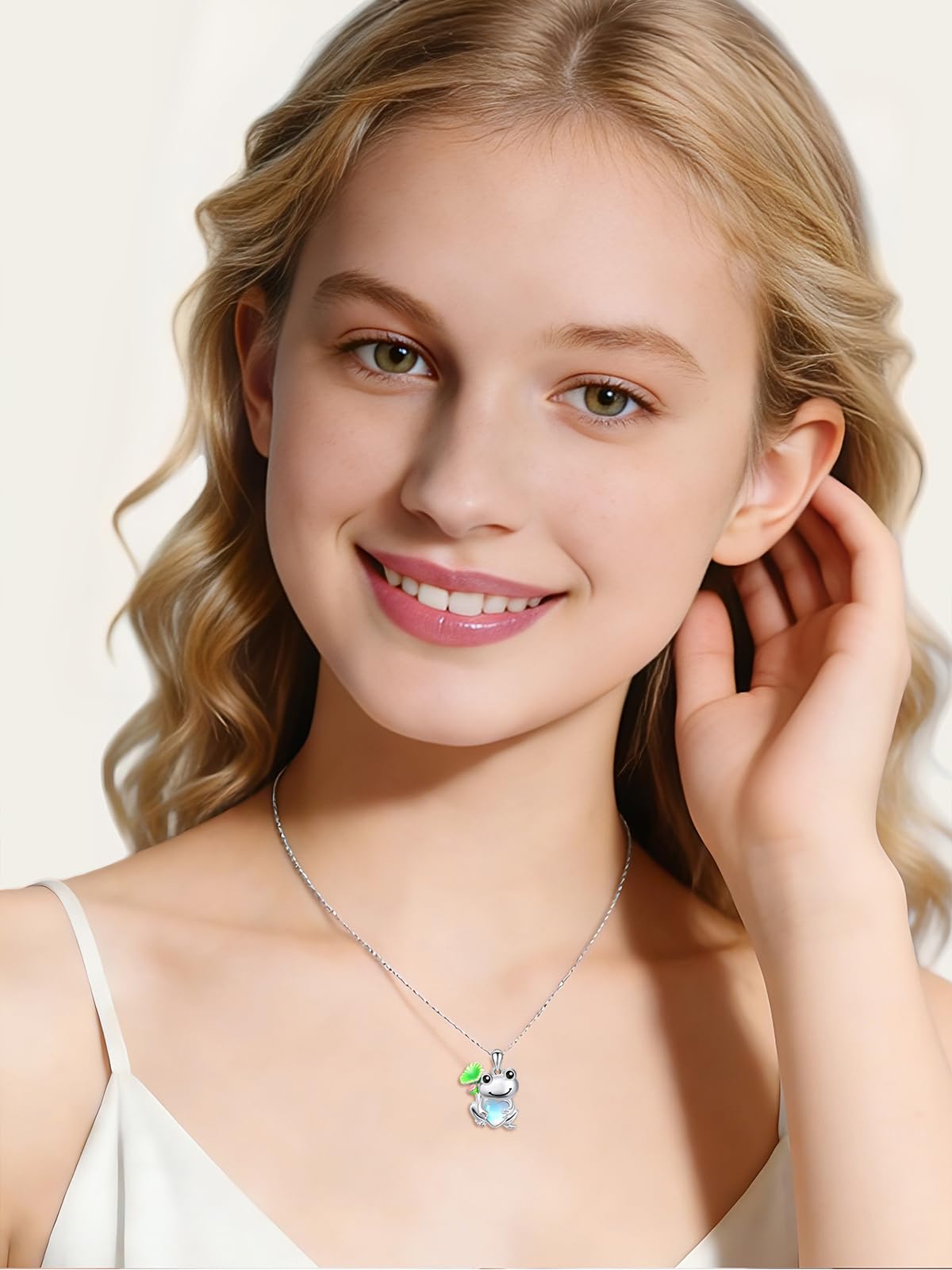 Dreamboat Frog Necklace for Women 925 Sterling Silver Moonstone Animal Pendant Jewelry Gifts for Frogs Lovers
