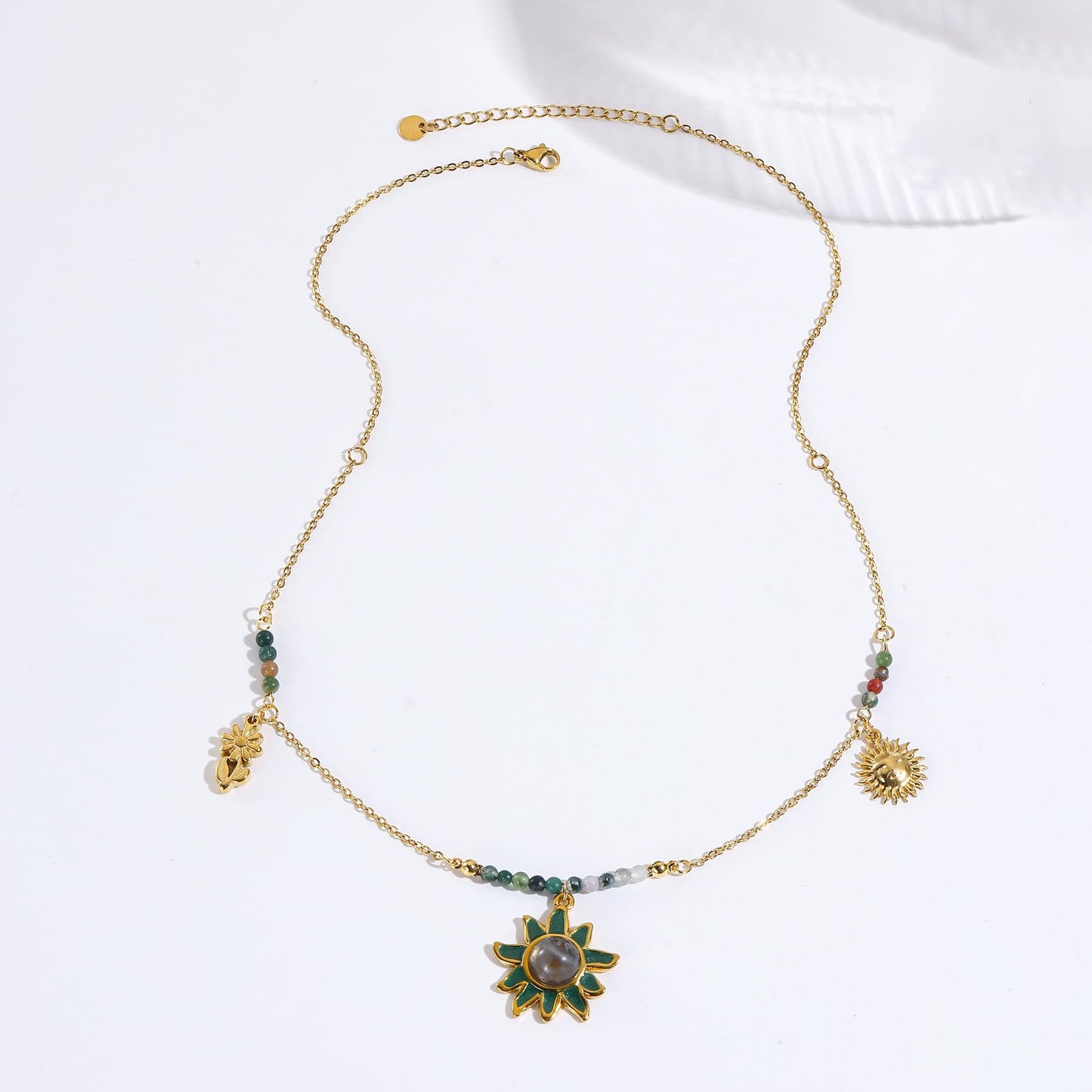 WASAIE Dainty Green Sun flower Pendent Necklace for Women, Trendy Gold Stainless Steel Simple Sunflower Pendant Jewelry Choker Necklace for Party Casual Gift