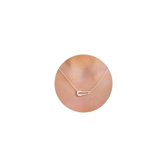 VRIUA Safety Pin Necklace for Women, 14K Silver Plated Dainty Safety Pin Pendant Necklace Simple Everyday Jewelry