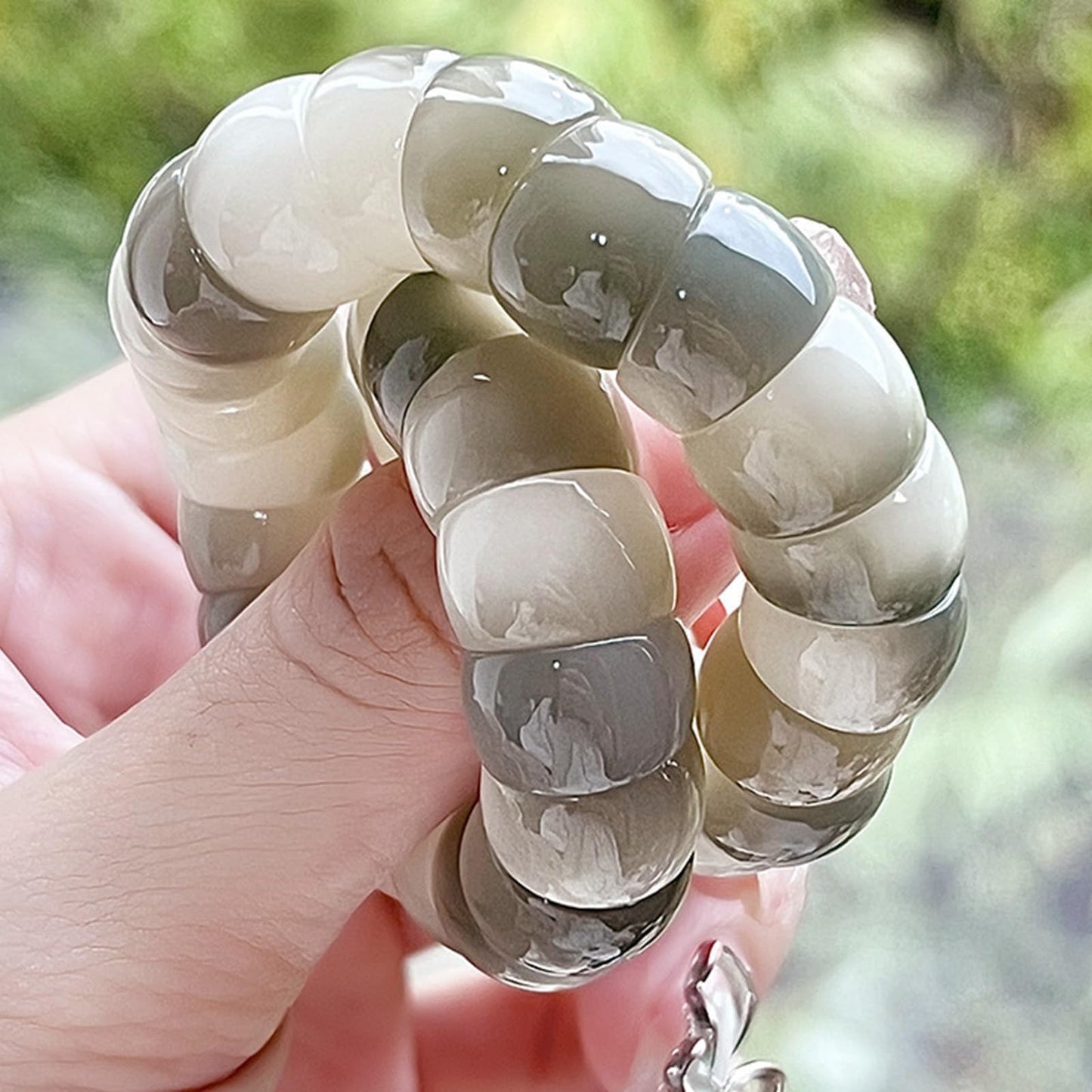 Embtrem Fidget Bracelet Natural Bodhi Seed Bracelets Anxiety Fidget Bracelets Protection Healing Stretch Fidget Bracelet for Women Men