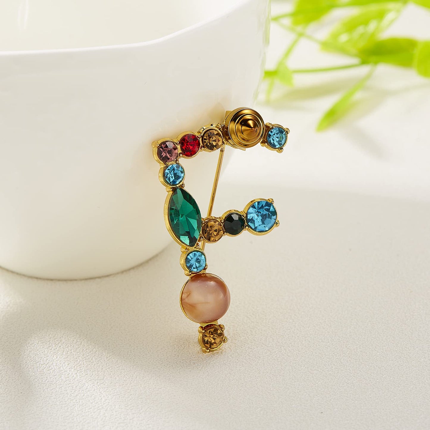 RINHOO Crystal Pearl Initial Brooch Gold Plated Enamel Colorful Letter Alphabet Breastpin Pin Jewelry for GIFTS (Gold F)