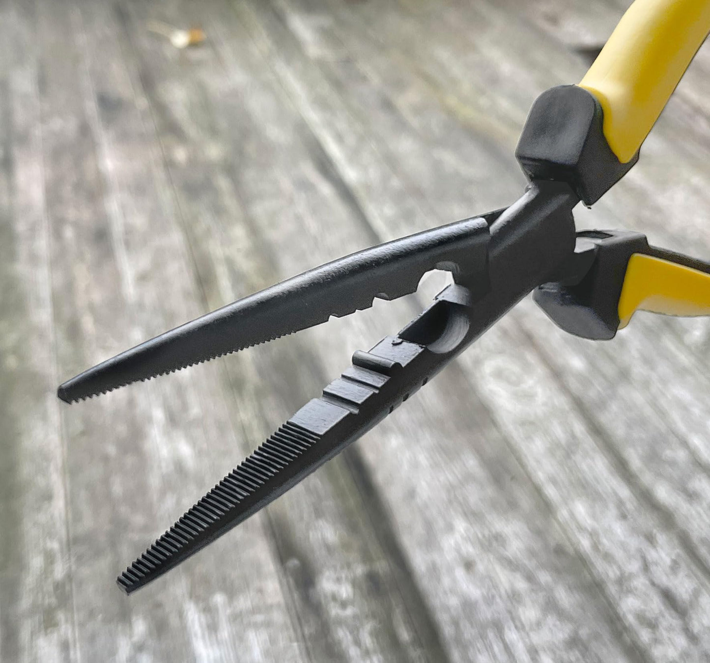 Hanpex-9 inch Fishing Pliers with Anti-rust Teflon coated, Freshwater/Saltwater Fishing Tools, Comfort Grip Handles Fishing Gear Idea for Fishing Trip