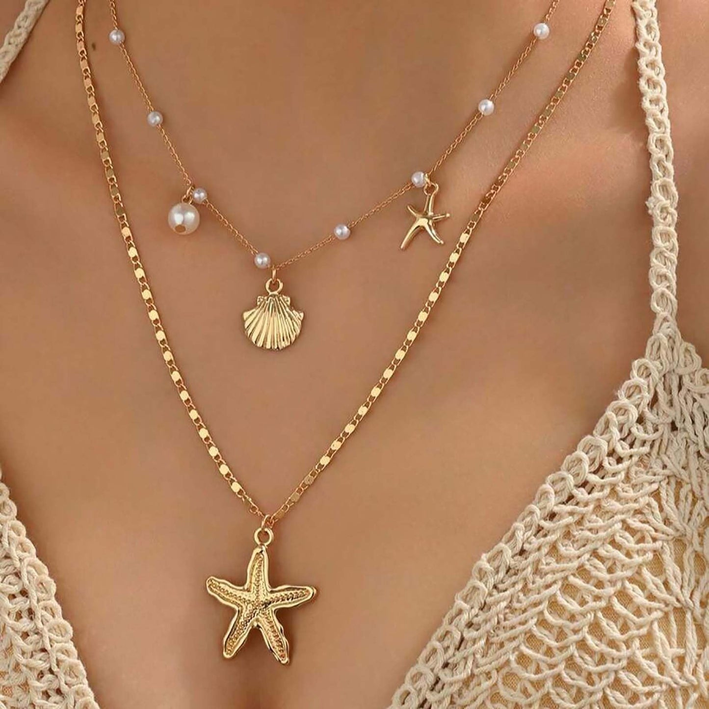 Beach Necklaces for Women Shell Starfish Necklace for Women Gold Plated Boho Layered Pendant Necklace with Pearl Conch Charm Dainty Summer Dress Beach Vacation Jewelry Gifts