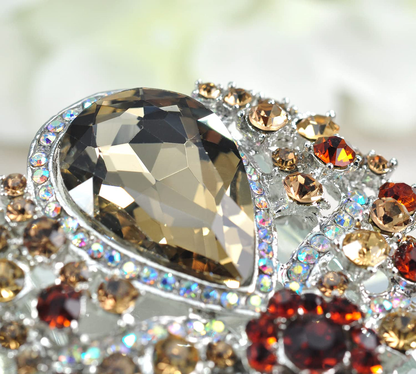Gyn&Joy Women's Vintage Silver Tone Crystal Rhinestone Flower Wedding Bridal Teardrop Brooch Pin BZ098