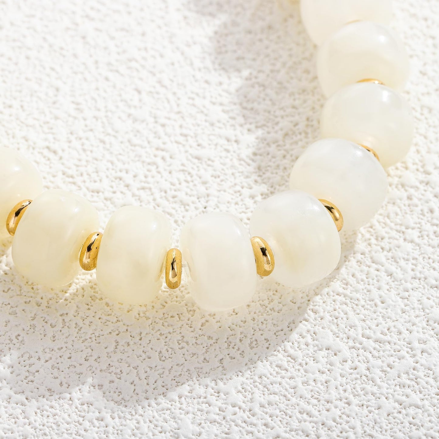 TENTMENTISE Beaded Bracelets for Women, White Beaded Bracelets for Women Trendy, Chunky Gold Plated Bracelets, Womens Boho Summer Beach Jewelry Gifts for Vacation Holiday