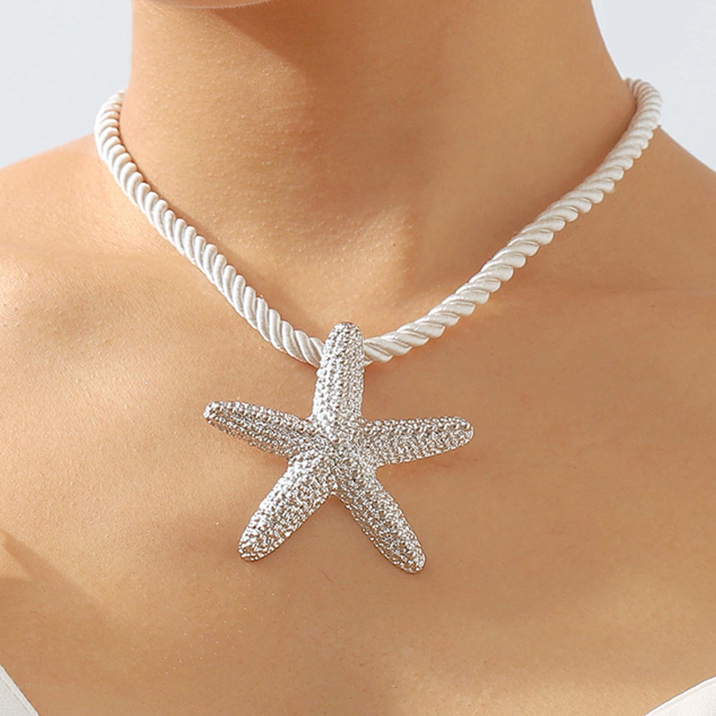 Frodete Starfish Necklace for Women Beach Necklaces Jewelry Layered Choker Drop Dangle Summer Vacation Outfits Theme Conch Seashell Accessories Ocean Pendant Dress Costume