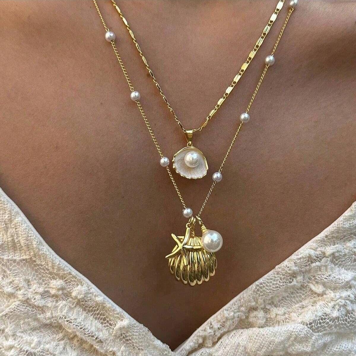 Gold Shell Starfish Necklace for Women Layered Pearl Conch Pendant Necklace Dainty Summer Beach Vacation Boho Jewelry (Gold 2pcs)