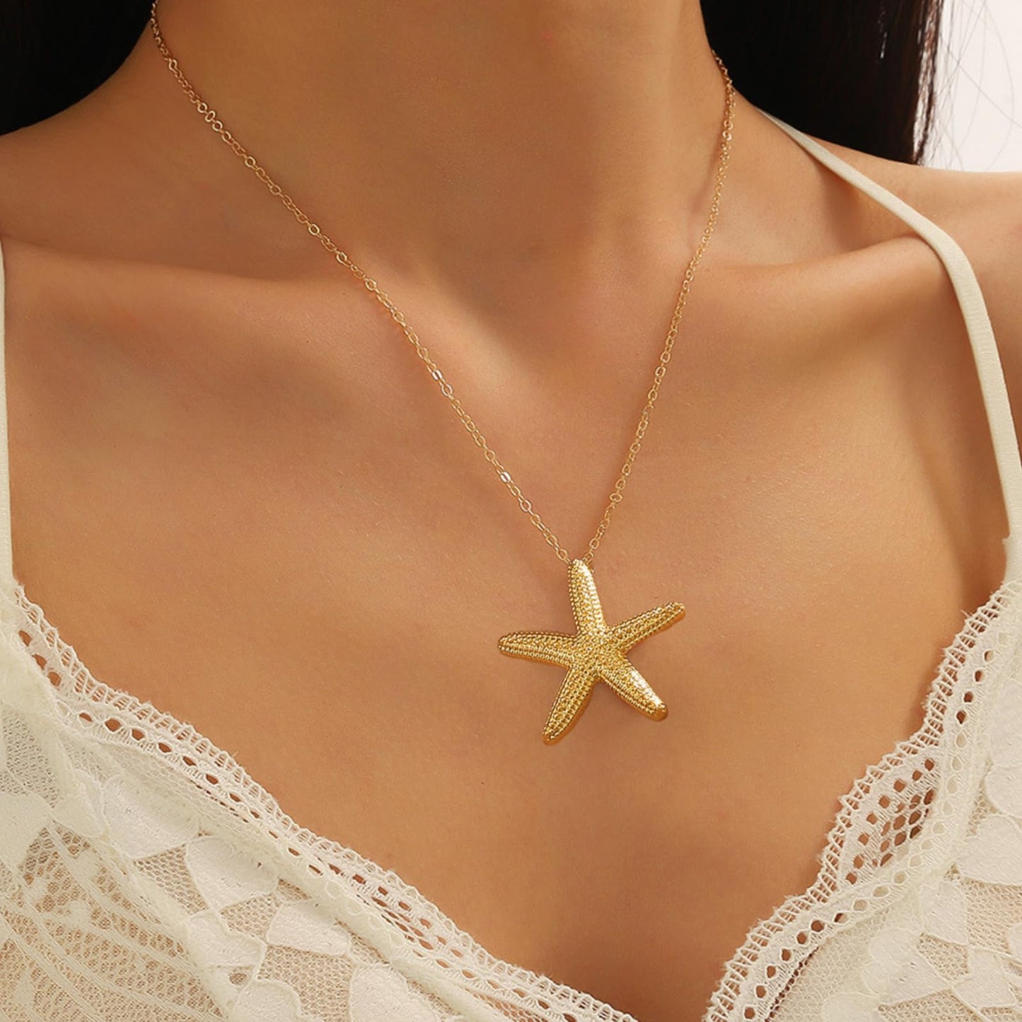 Frodete Starfish Necklace for Women Beach Necklaces Jewelry Layered Choker Drop Dangle Summer Vacation Outfits Theme Conch Seashell Accessories Ocean Pendant Dress Costume