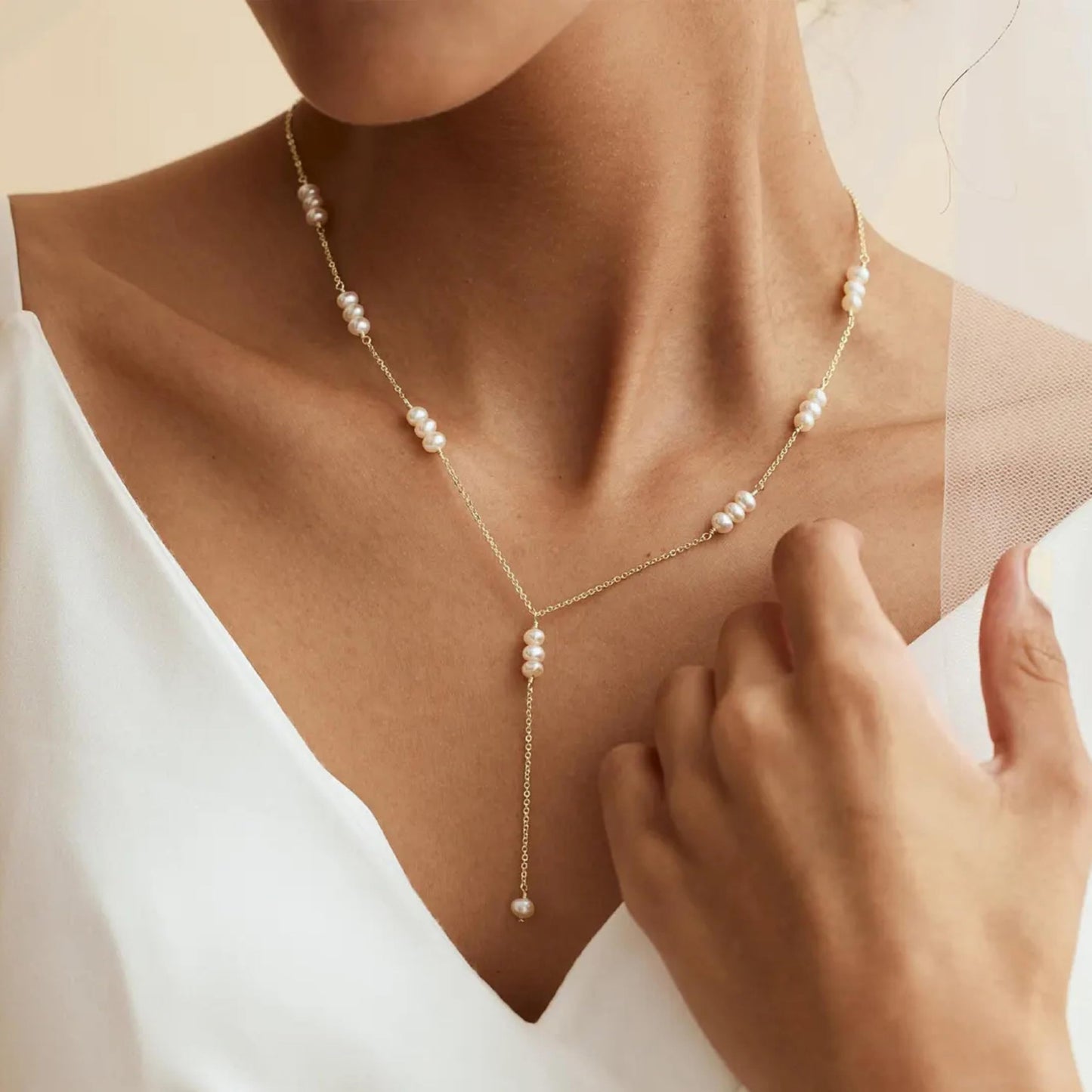 Caenyo Pearl Lariat Necklace for Women, 14K Gold Plated Dainty Y-Shaped Necklace with 3 Freshwater Cultured Pearls, Adjustable Long Drop Chain Jewelry Gift