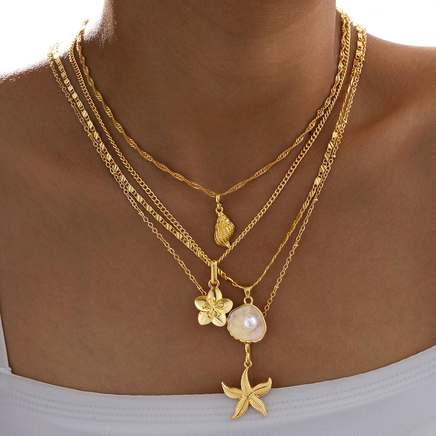 Gold Starfish Shell Necklace for Women Boho Layered Seashell Conch Shell Pearl Pendant Necklaces Set Bohemain Starfish Beach Necklaces Stack Beachy Summer Jewelry Outfits Accessories