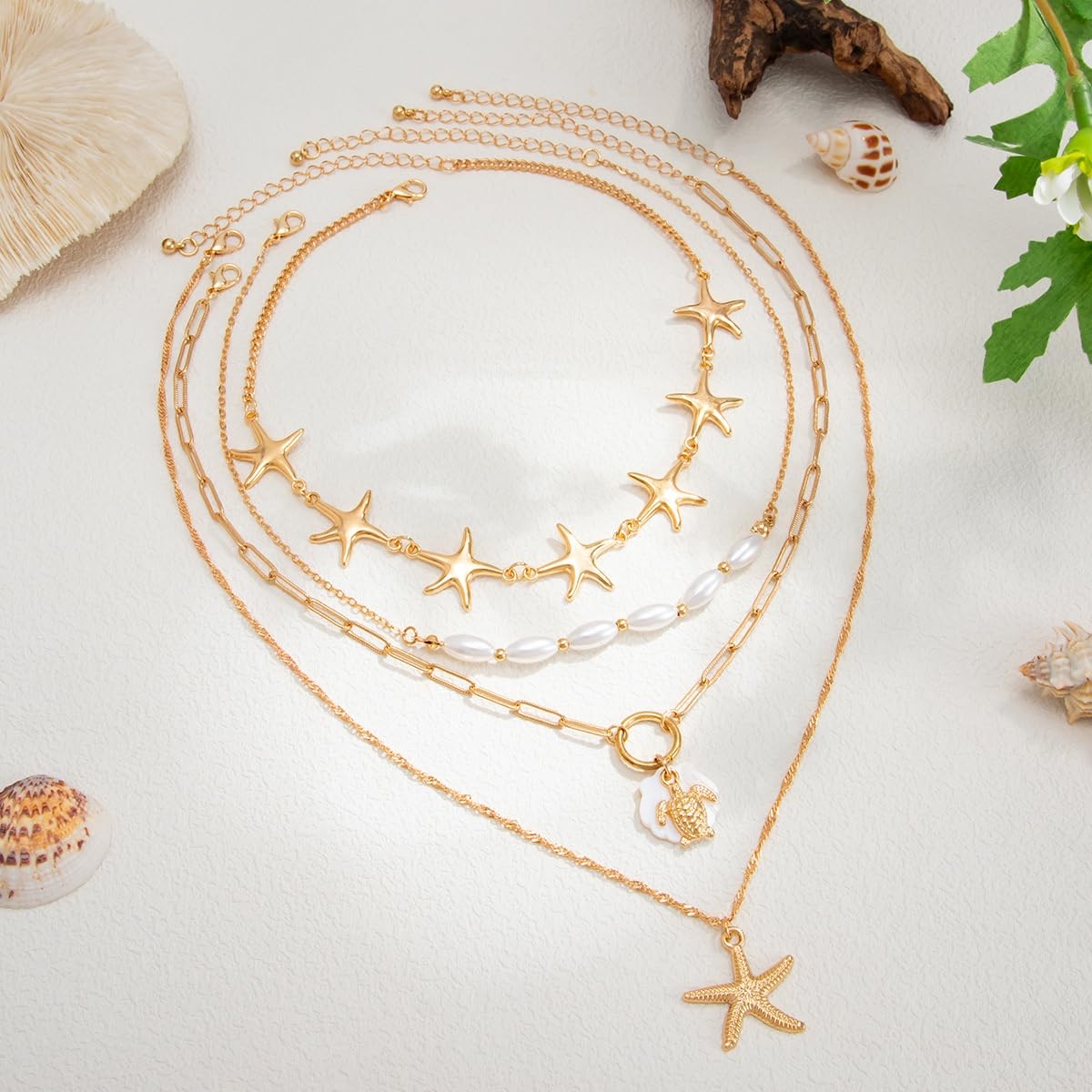 VIYPDRST Layered Starfish Necklaces for Women Trendy Dainty Gold Starfish Seashell Pendant Necklace Summer Beach Jewelry (Gold 3Layer)