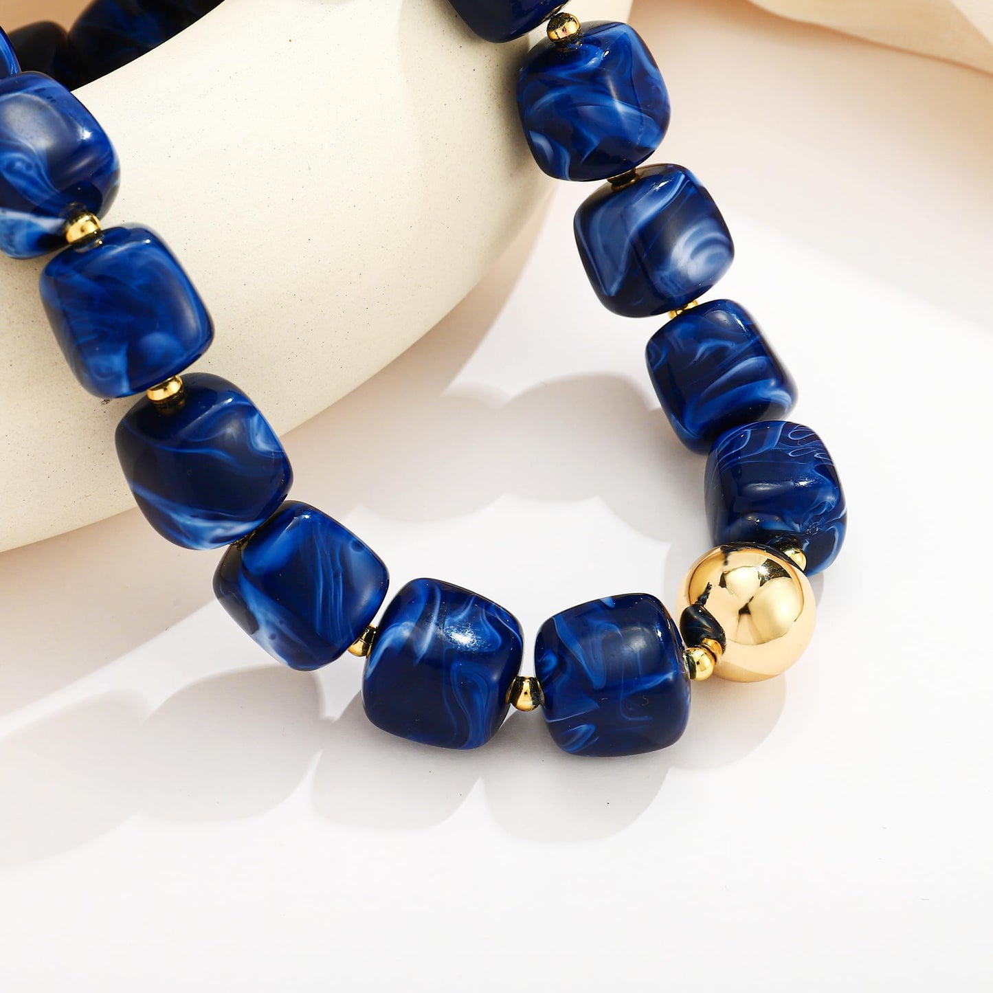 WOWORAMA Blue Chunky Beaded Necklace for Women Navy Blue Large Square Acrylic Beads Necklace Statement Chunky Choker Necklaces Summer Boho Jewelry