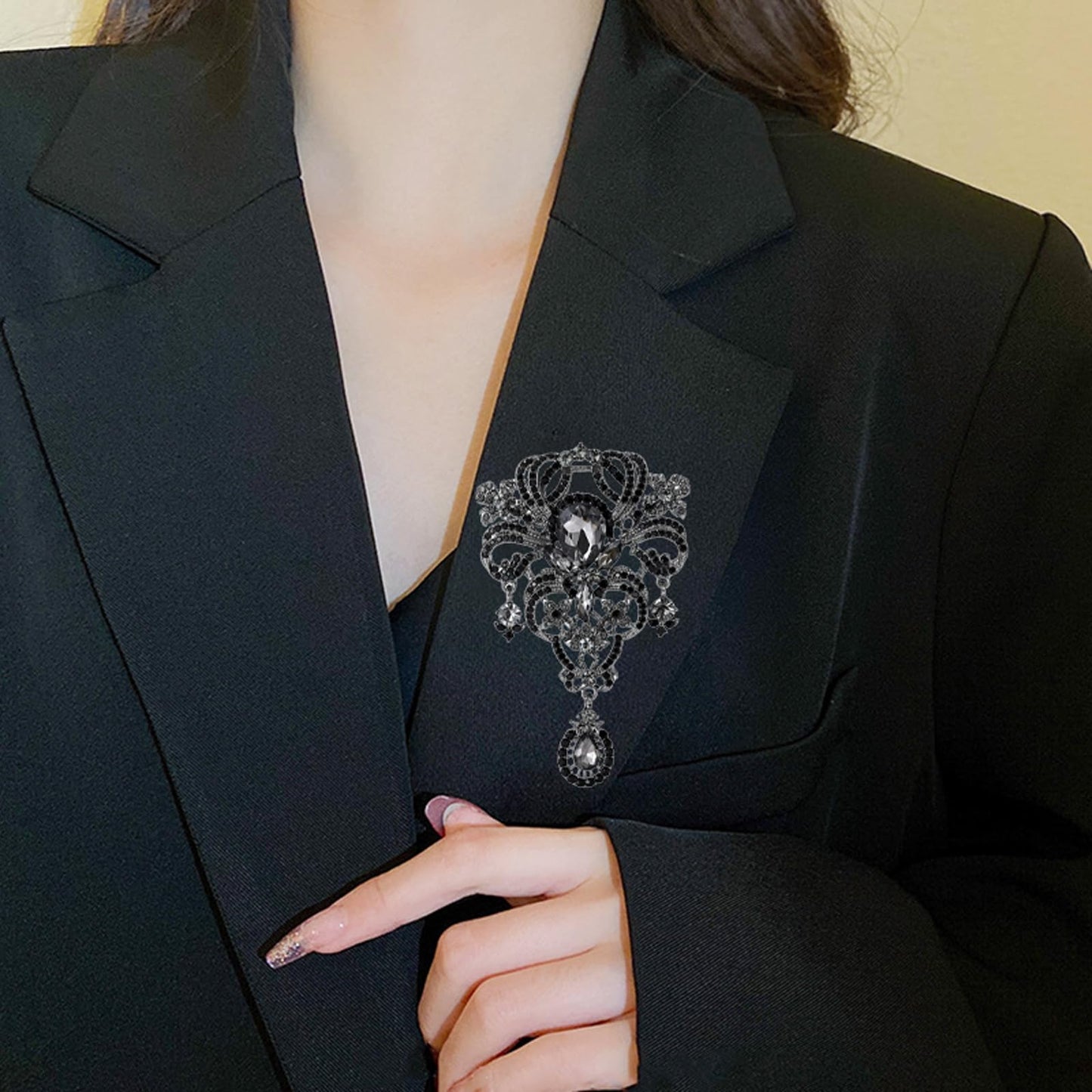YOQUCOL Retro Black Austrian Crystal Big Brooch Pin for Women Large Flower Shape Brooches Lapel Pins for Sweater,Coat Dress Accessories