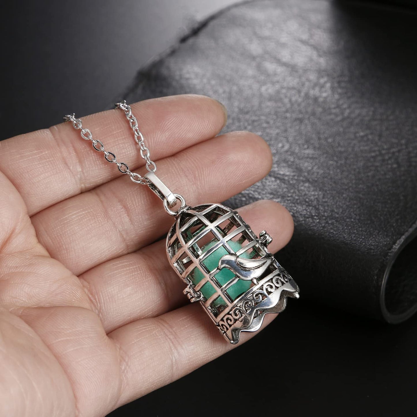 Vie jeune Mixed 10pcs Aroma Diffuser Locket Pendants Set, Essential Oil Diffuser DIY Necklace Jewelry Making Craft, Bulk Aromatherapy Diffuser Charms Gifts for Women (Mixed 10pcs Diffusers)