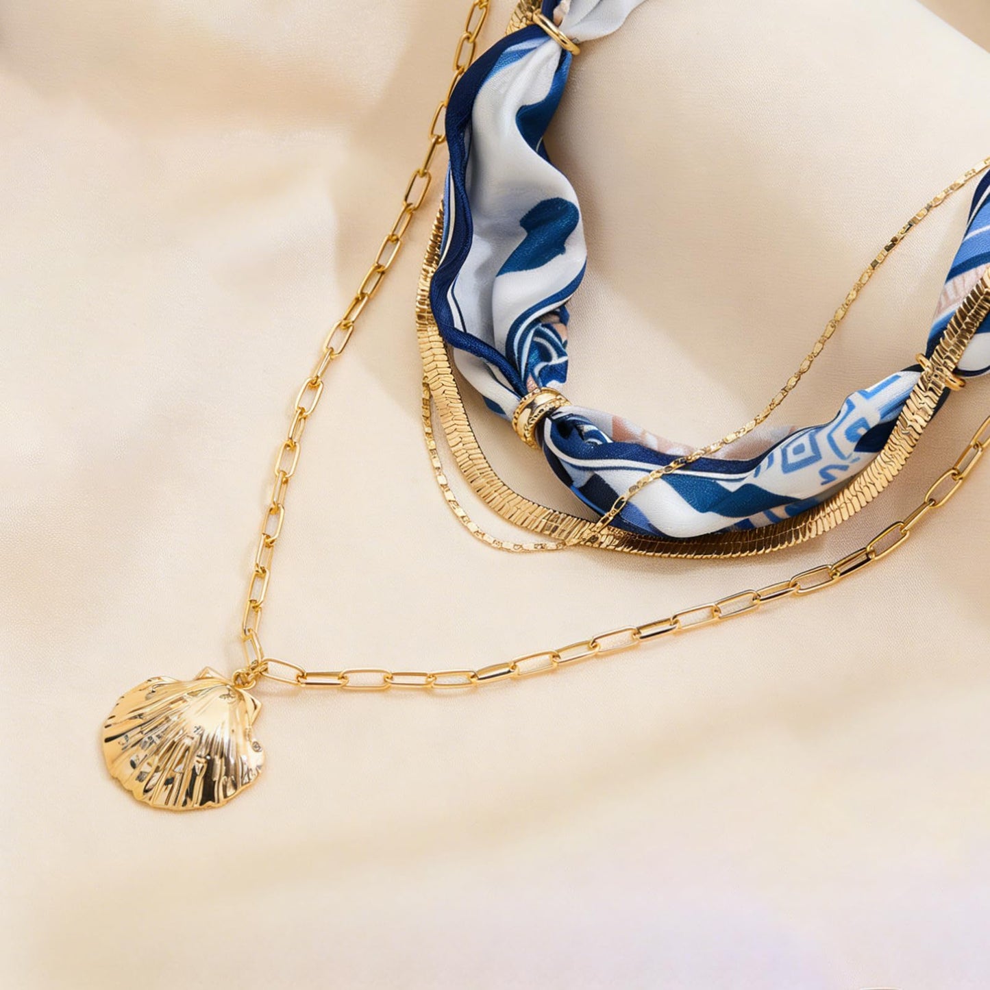 ENSKEFEN Shell Necklaces for Women Multi-Layer Boho Scarf Necklace Sea Shell Pendant Necklace Summer Gold Necklace Fashion Beach Jewelry