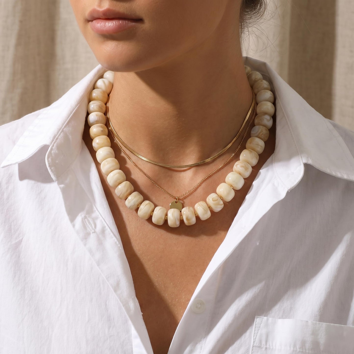 Badu Beige Chunky Beaded Necklace for Women,Acrylic Bead Choker Statement Necklace Cute Trendy Necklaces Jewelry Gifts