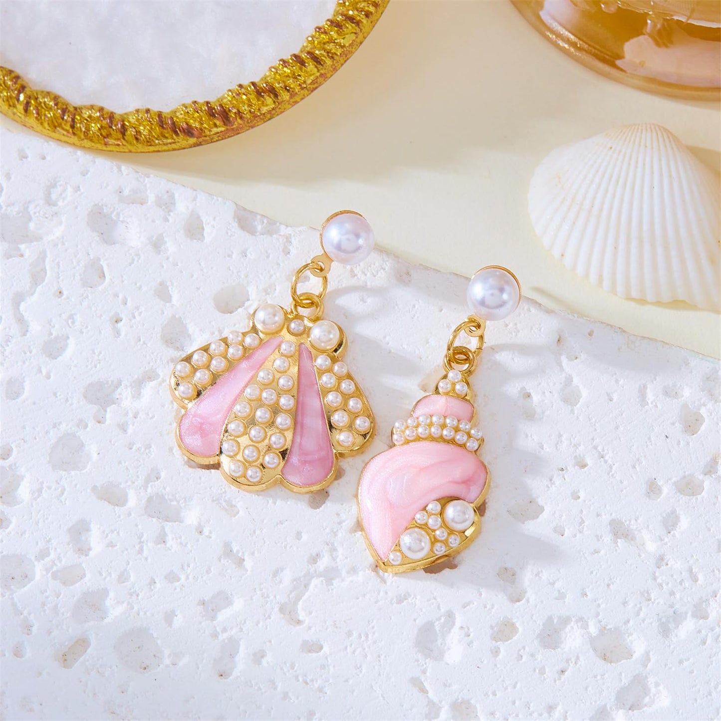 Asymmetric Starfish Seashell Earrings Gold Plated Boho Handmade Charm Cowrie Sea Shell Conch Star Ocean Animals Long Dangle Drop Earrings for Women Hawaii Summer Beach Party Holiday Jewelry Gifts (Pink conch)