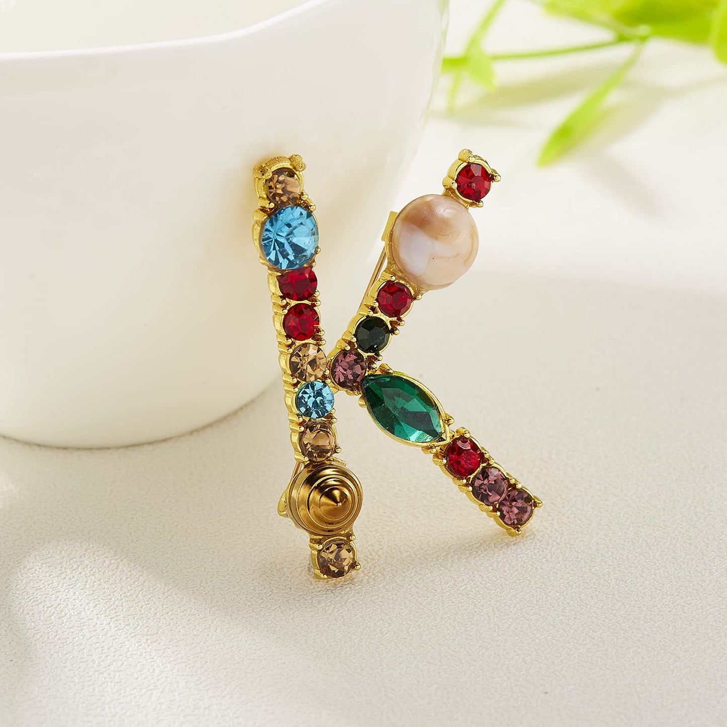 RINHOO Crystal Pearl Initial Brooch Gold Plated Enamel Colorful Letter Alphabet Breastpin Pin Jewelry for GIFTS (Gold K)