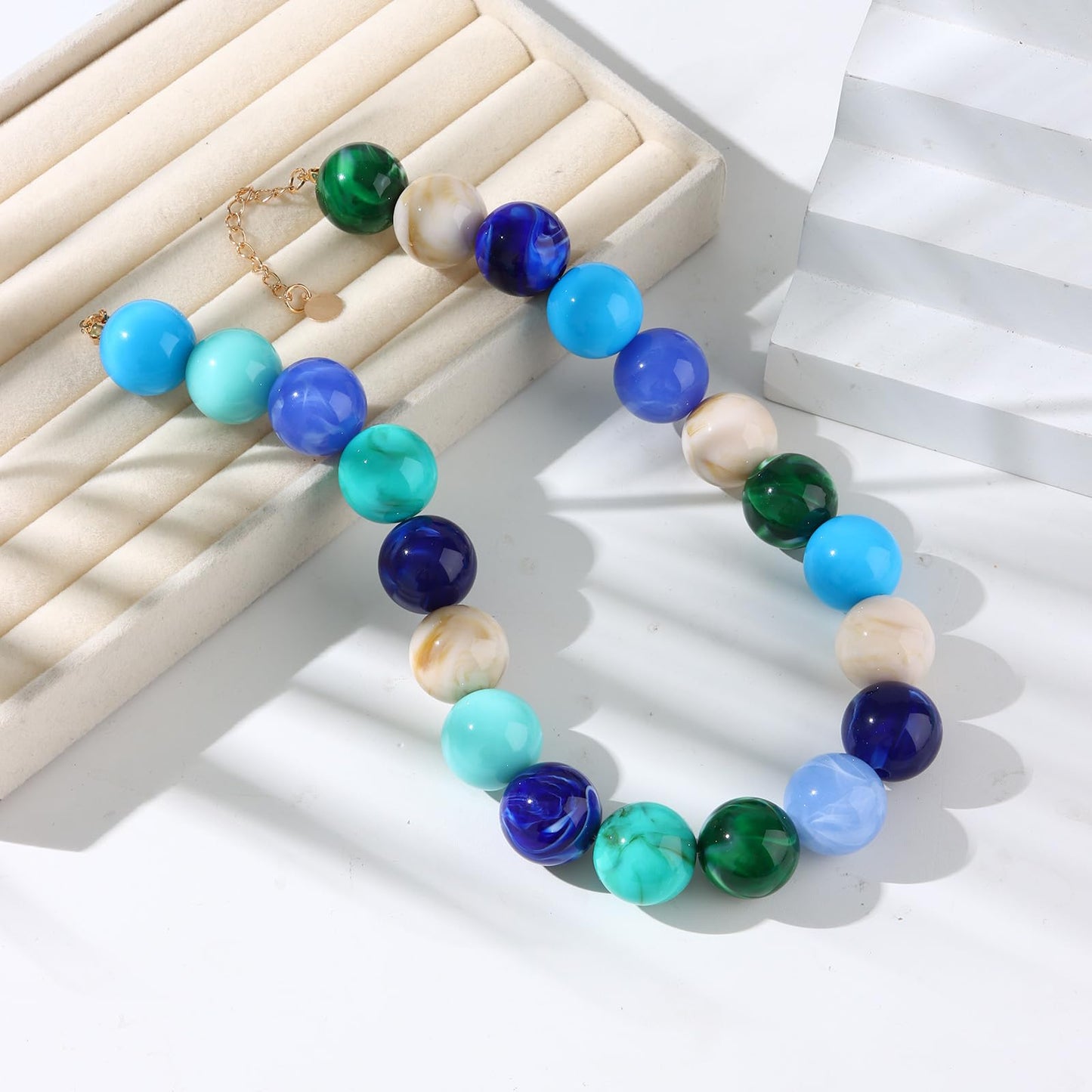 joymiao Chunky Bead Necklace for Women Colorful Resin Rainbow Beaded Necklace Boho Gemstone Large Beads Necklaces Summer Retro Jewelry
