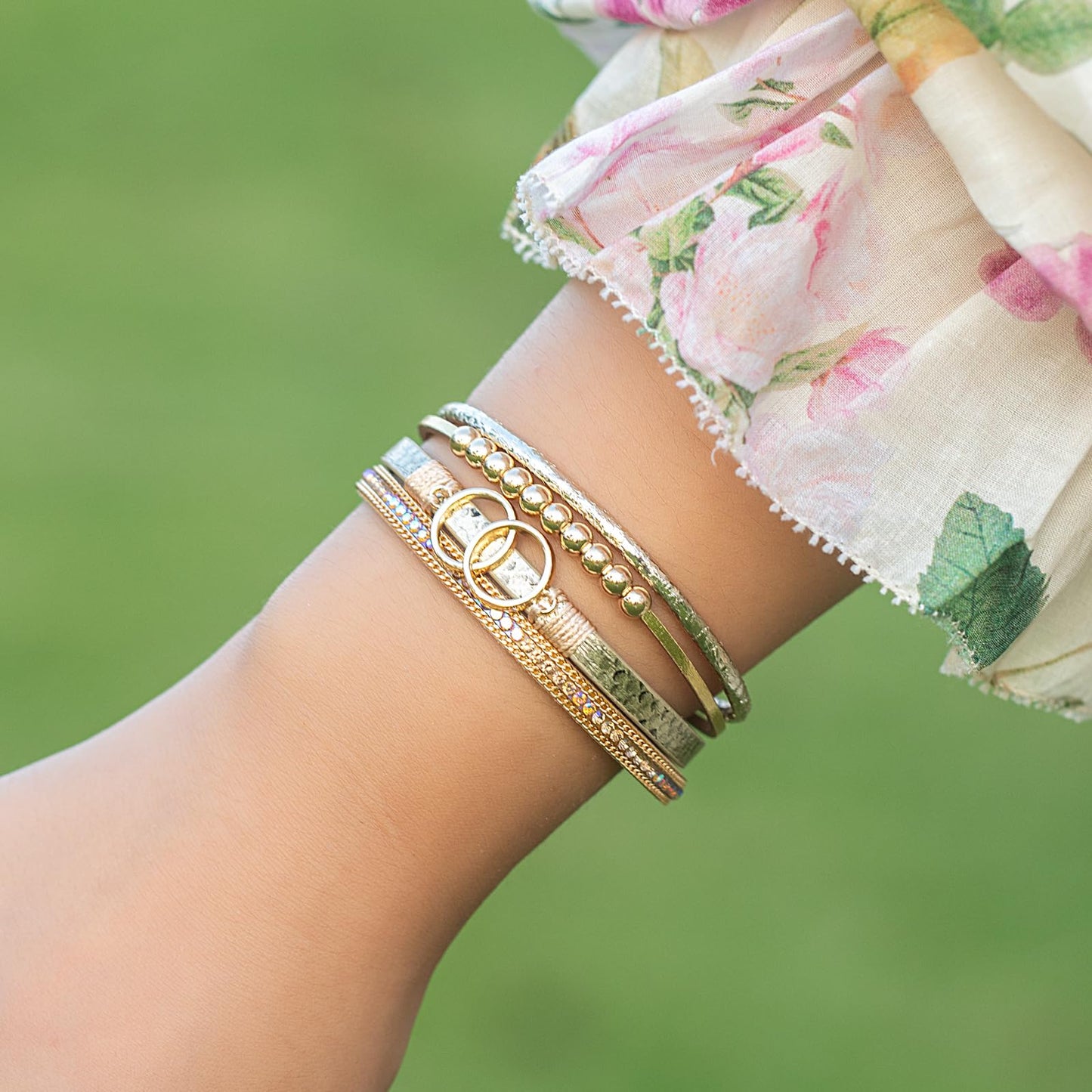 FANCY SHINY Boho Leather Wrap Bracelet Stackable Beaded Infinity Chunky Cuff Bracelets with Magnetic Clasp Western Hippie Outfits Jewelry Gifts for Women(Snakeskin Gold)