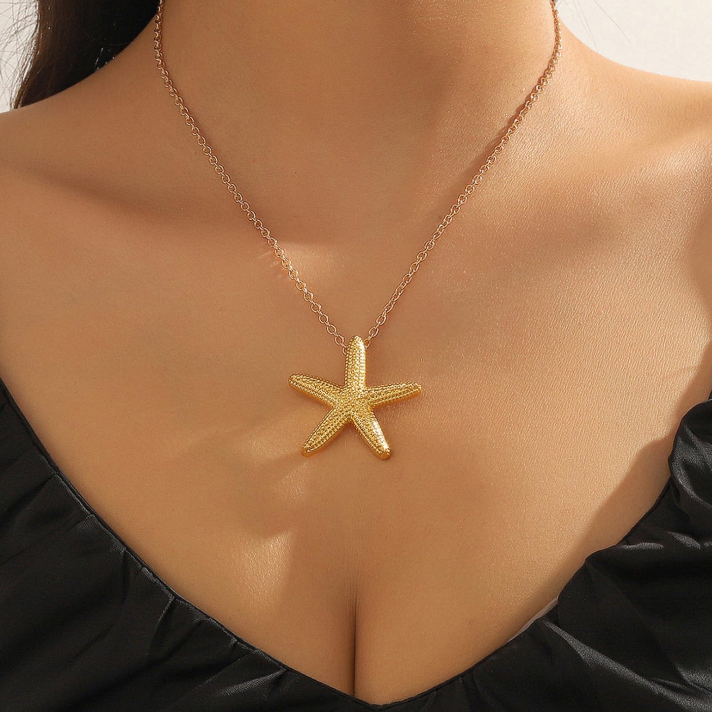 Frodete Starfish Necklace for Women Beach Necklaces Jewelry Layered Choker Drop Dangle Summer Vacation Outfits Theme Conch Seashell Accessories Ocean Pendant Dress Costume